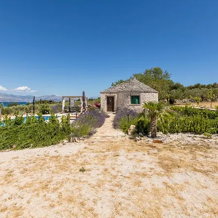 Magical Island Mirca (Brac)